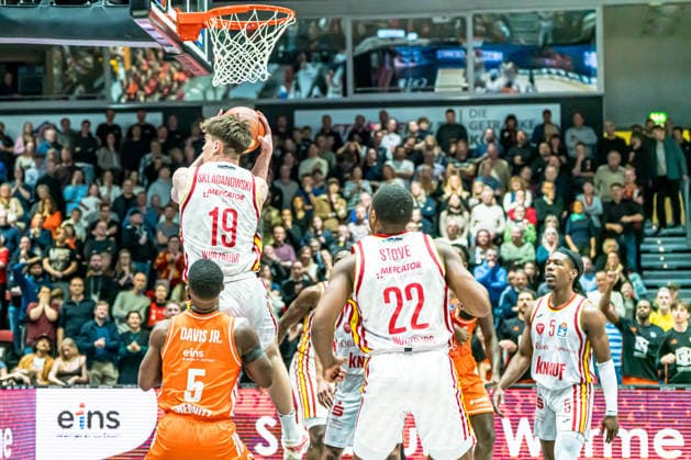 Chemnitz, Germany 12 December 2025 1 BBL 2025 2026 Niners Chemnitz vs Würzburg Baskets In the picture Copyright: xFotostandx xNachtigallx