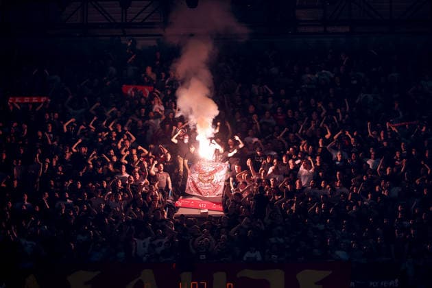 Partizan v Crvena Zvezda, Euroleague basketball, season 2025 2026, round 15 Belgrade, Serbia. 12th Dec, 2025. Crvena Zvezda s supporters Delije during Euroleague basketball match between Partizan and Crvena Zvezda (Red Star) on December 12. 2025. in Belgrade, Serbia. Belgrade Serbia Copyright: xPedjaxMilosavljevic STARSPORTx
