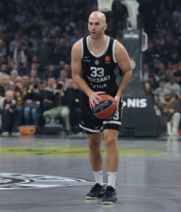 Partizan v Crvena Zvezda, Euroleague basketball, season 2025 2026, round 15 Belgrade, Serbia. 12th Dec, 2025. Partizan s Nick Calathes during Euroleague basketball match between Partizan and Crvena Zvezda (Red Star) on December 12. 2025. in Belgrade, Serbia. Belgrade Serbia Copyright: xPedjaxMilosavljevic STARSPORTx