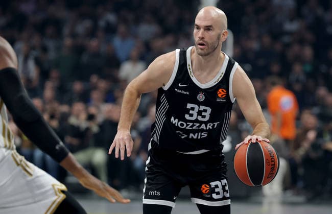 Partizan v Crvena Zvezda, Euroleague basketball, season 2025 2026, round 15 Belgrade, Serbia. 12th Dec, 2025. Partizan s Nick Calathes during Euroleague basketball match between Partizan and Crvena Zvezda (Red Star) on December 12. 2025. in Belgrade, Serbia. Belgrade Serbia Copyright: xPedjaxMilosavljevic STARSPORTx