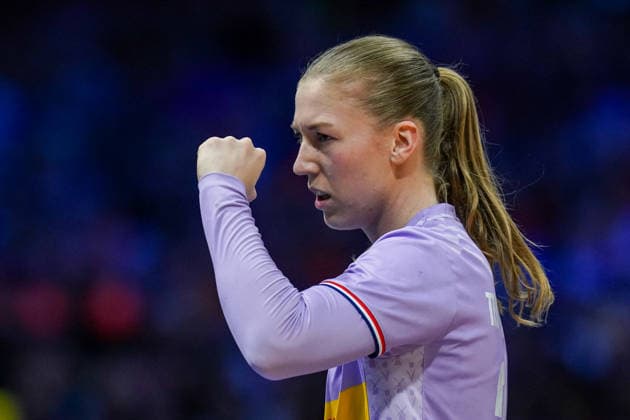 2025-12-12 Netherlands v Norway - IHF World Women s Handball Championship ROTTERDAM, NETHERLANDS - DECEMBER 12: Yara ten Holte of The Netherlands makes a gesture during the IHF World Women s Handball Championship match between Netherlands and Norway at Ahoy on December 12, 2025 in Rotterdam, Netherlands. Rotterdam Ahoy Netherlands Content not available for redistribution in The Netherlands directly or indirectly through any third parties. Copyright: xHenkxSeppenx