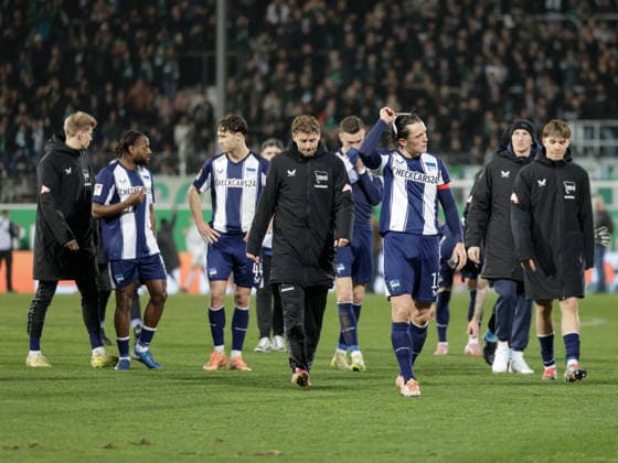 Germany Soccer, 2 Bundesliga 2025 26, 16 Matchday SpVgg Greuther Fürth vs Hertha BSC Sportpark Ronhof Fürth Fabian Reese Hertha BSC, 11 Linus Gechter Hertha BSC, 44 Copyright: xChristopherxRupprechtx