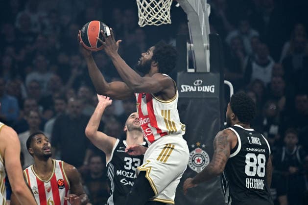 PARTIZAN vs CRVENA ZVEZDA SAMMY OJELEYE Semi Odzelej vs NICK KALATHES Nik Kalates basketball Partizan vs Crvena zvezda during Euroleague matrch at Beogradska arena, Belgrade 12.12.2025 Foto: BASKETBALL, EUROLEAGUE, PARTIZAN, CRVENA ZVEZDA Belgrade Belgrade arena Serbia Copyright: xMarkoxMetlas xMNxPressx