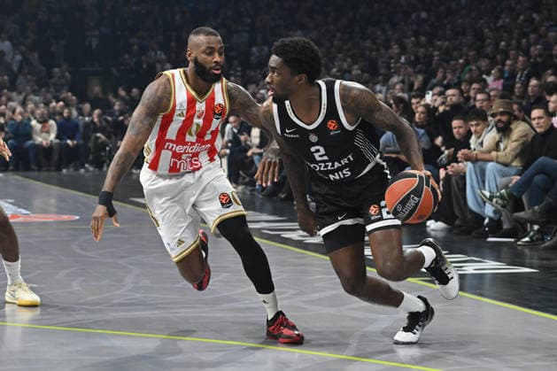 PARTIZAN vs CRVENA ZVEZDA SHAKE MILTON Sejk Milton vs CODI MILLER MCINTYRE Kodi Miler Mekintajer basketball Partizan vs Crvena zvezda during Euroleague matrch at Beogradska arena, Belgrade 12.12.2025 Foto: BASKETBALL, EUROLEAGUE, PARTIZAN, CRVENA ZVEZDA Belgrade Belgrade arena Serbia Copyright: xMarkoxMetlas xMNxPressx