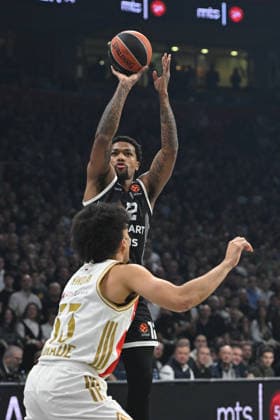 PARTIZAN vs CRVENA ZVEZDA STERLING BROWN Sterling Braun basketball Partizan vs Crvena zvezda during Euroleague matrch at Beogradska arena, Belgrade 12.12.2025 Foto: BASKETBALL, EUROLEAGUE, PARTIZAN, CRVENA ZVEZDA Belgrade Belgrade arena Serbia Copyright: xMarkoxMetlas xMNxPressx
