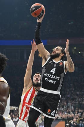 PARTIZAN vs CRVENA ZVEZDA DUANE WASHINGTON Dvejn Vasington basketball Partizan vs Crvena zvezda during Euroleague matrch at Beogradska arena, Belgrade 12.12.2025 Foto: BASKETBALL, EUROLEAGUE, PARTIZAN, CRVENA ZVEZDA Belgrade Belgrade arena Serbia Copyright: xMarkoxMetlas xMNxPressx