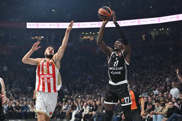 PARTIZAN vs CRVENA ZVEZDA ISAAC BONGA Ajzak Bonga vs NIKOLA KALINIC basketball Partizan vs Crvena zvezda during Euroleague matrch at Beogradska arena, Belgrade 12.12.2025 Foto: BASKETBALL, EUROLEAGUE, PARTIZAN, CRVENA ZVEZDA Belgrade Belgrade arena Serbia Copyright: xMarkoxMetlas xMNxPressx
