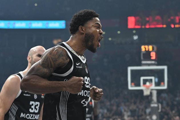 PARTIZAN vs CRVENA ZVEZDA TYRIQUE JONES Tajrik Dzons basketball Partizan vs Crvena zvezda during Euroleague matrch at Beogradska arena, Belgrade 12.12.2025 Foto: BASKETBALL, EUROLEAGUE, PARTIZAN, CRVENA ZVEZDA Belgrade Belgrade arena Serbia Copyright: xMarkoxMetlas xMNxPressx