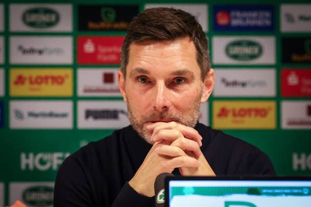 Head coach Stefan Leitl Hertha BSC Berlin at the press conference, Spvgg Greuther Fuerth vs Hertha BSC Berlin, Football, 2 Bundesliga, DFL, Saison 2025 2026, Hinrunde, 16 Spieltag, 12 12 2025 DFB regulations prohibit any use of photographs as image sequences and or quasi video Fuerth Bayern Germany Copyright: xkolbert-press MartinxAgüerax