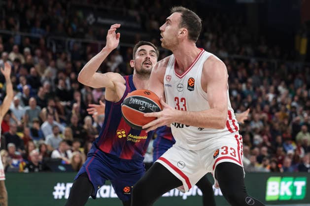 December 12, 2025, Barcelona, Barcelona, Spain: Nikola Milutinov of Olympiacos Piraeus in action during the EuroLeague Regular Season Round 15 match played between FC Barcelona, Barca and Olympiacos Piraeus at Palau Blaugrana on December 12, 2025 in Barcelona, Spain. Barcelona Spain - ZUMAa181 20251212_zaa_a181_134 Copyright: xJavierxBorregox