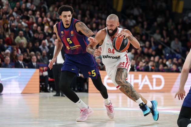 December 12, 2025, Barcelona, Barcelona, Spain: Evan Fournier of Olympiacos Piraeus in action during the EuroLeague Regular Season Round 15 match played between FC Barcelona, Barca and Olympiacos Piraeus at Palau Blaugrana on December 12, 2025 in Barcelona, Spain. Barcelona Spain - ZUMAa181 20251212_zaa_a181_139 Copyright: xJavierxBorregox