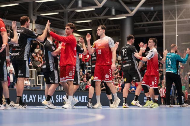 12 12 2025, Handball, Season 2025 2026, 2 Handball Bundesliga, 15 Matchday, TuSEM Essen TuS N Lübbecke, f l Jan Reimer TuSEM Essen , Tom Wolf TuSEM Essen , Max Neuhaus TuSEM Essen , Essen Am Hallo NRW Germany xRHR PHOTO DEx Copyright: DennisxEwert RHR-FOTOx RHR-FOTO DE