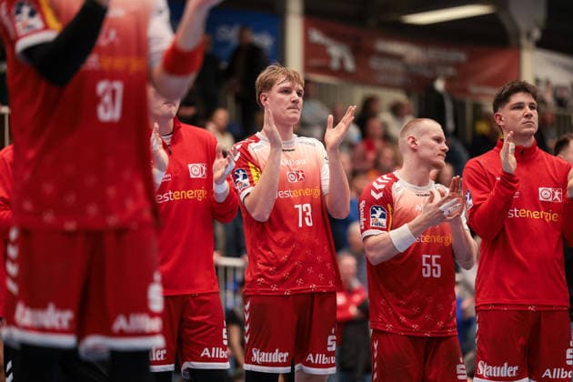 12 12 2025, Handball, Season 2025 2026, 2 Handball Bundesliga, 15 Matchday, TuSEM Essen TuS N Lübbecke, Finley Werschkull TuSEM Essen , Oskar Kostuj TuSEM Essen , Luis Buschhaus TuSEM Essen , Essen Am Hallo NRW Germany xRHR PHOTO DEx Copyright: DennisxEwert RHR-FOTOx RHR-FOTO DE