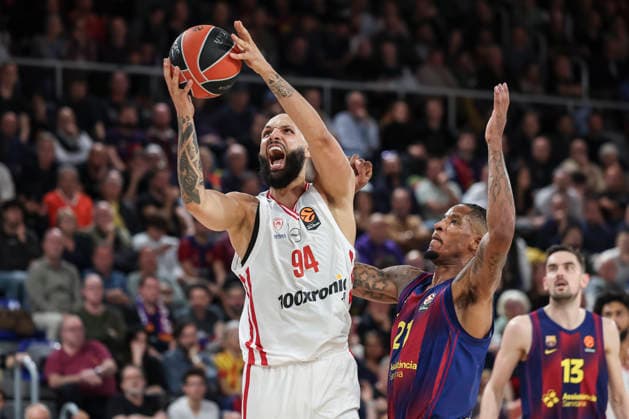December 12, 2025, Barcelona, Barcelona, Spain: Evan Fournier of Olympiacos Piraeus in action during the EuroLeague Regular Season Round 15 match played between FC Barcelona, Barca and Olympiacos Piraeus at Palau Blaugrana on December 12, 2025 in Barcelona, Spain. Barcelona Spain - ZUMAa181 20251212_zaa_a181_163 Copyright: xJavierxBorregox
