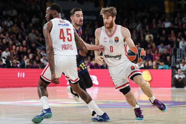 December 12, 2025, Barcelona, Barcelona, Spain: Thomas Walkup of Olympiacos Piraeus in action during the EuroLeague Regular Season Round 15 match played between FC Barcelona, Barca and Olympiacos Piraeus at Palau Blaugrana on December 12, 2025 in Barcelona, Spain. Barcelona Spain - ZUMAa181 20251212_zaa_a181_176 Copyright: xJavierxBorregox