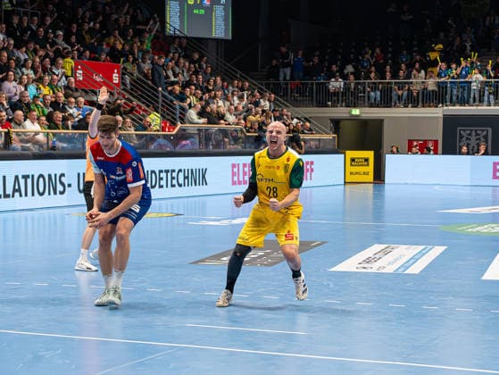 Hakon Dadi Styrmisson VfL Eintracht Hagen, 28 cheers VfL Eintracht Hagen vs HBW Balingen Weilstetten, Handball, 2 Bundesliga, Matchday 15, Season 2025 2026, 12 12 2025 VfL Eintracht Hagen vs HBW Balingen Weilstetten, Handball, 2 Bundesliga, Matchday 15, Season 2025 2026, 12 12 2025 Hagen Copyright: xEibner-Pressefoto DamianxKruczynx EP_DKI