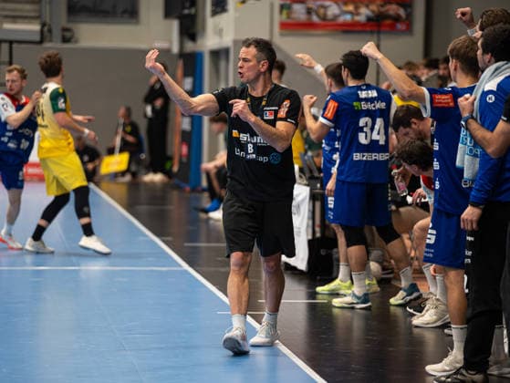 Matthias Flohr HBW Balingen Weilstetten, Coach gives instructions VfL Eintracht Hagen vs HBW Balingen Weilstetten, Handball, 2 Bundesliga, Matchday 15, Season 2025 2026, 12 12 2025 VfL Eintracht Hagen vs HBW Balingen Weilstetten, Handball, 2 Bundesliga, Matchday 15, Season 2025 2026, 12 12 2025 Hagen Copyright: xEibner-Pressefoto DamianxKruczynx EP_DKI