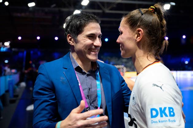 Handball, Womens World Championship, semi-final France Germany DHB Board Member for Sport Ingo Meckes, Xenia Smits Germany Rotterdam Ahoy Netherlands
