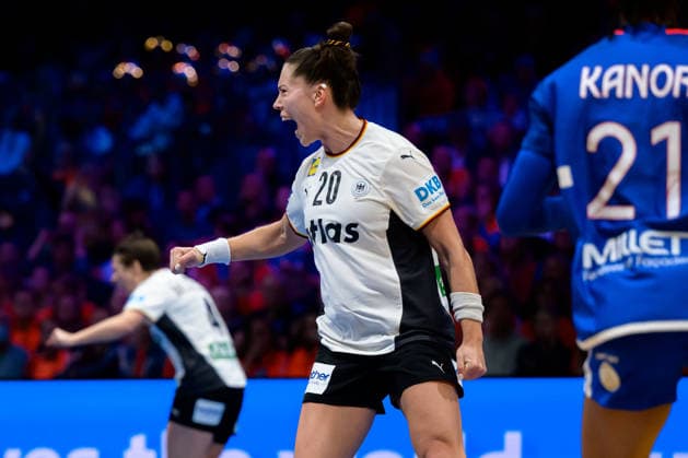 Handball, Womens World Championship, Semi-final France Germany Emily Vogel Germany Cheers Joy Emotion Rotterdam Ahoy Netherlands