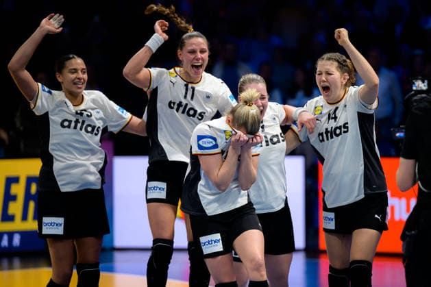 Handball, Womens World Championship, semi-final France Germany Aimee von Pereira Germany , Xenia Smits Germany , Lisa Antl Germany , Marie Steffen Germany cheer Antje Döll Doell Germany Player of the Match Rotterdam Ahoy Netherlands