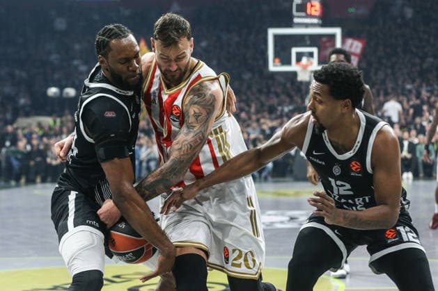 Partizan v Crvena Zvezda - EuroLeague BELGRADE, SERBIA - DECEMBER 12: Donatas Motiejunas (20) of Crvena Zvezda competes during the EuroLeague match between Partizan and Crvena Zvezda at the Belgrade Arena in Belgrade, Serbia on December 12, 2025. Filip Stevanovic Anadolu Belgrade Serbia. Editorial use only. Please get in touch for any other usage.  Copyright: x2025xAnadoluxFilipxStevanovicx