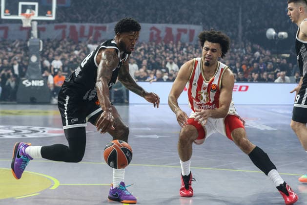 Partizan v Crvena Zvezda - EuroLeague BELGRADE, SERBIA - DECEMBER 12: Tyrique Jones (88) of Partizan in action against of Jordan Nwora (33) of Crvena Zvezda during EuroLeague round 15 basketball match between Partizan and Crvena Zvezda on December 12, 2025. Filip Stevanovic Anadolu Belgrade Serbia. Editorial use only. Please get in touch for any other usage.  Copyright: x2025xAnadoluxFilipxStevanovicx