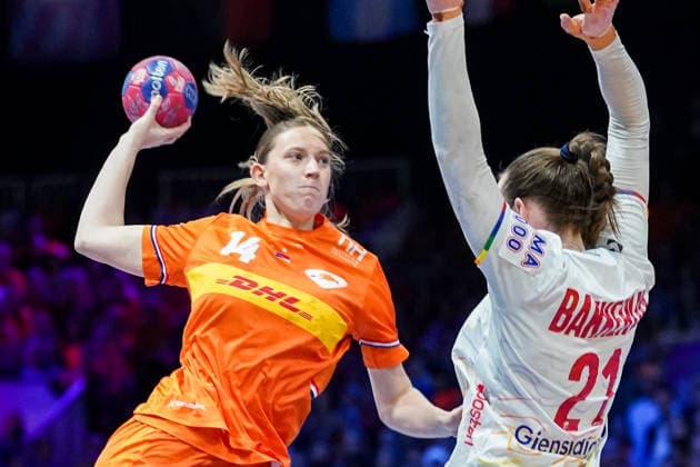 2025-12-12 Netherlands v Norway - IHF World Women s Handball Championship ROTTERDAM, NETHERLANDS - DECEMBER 12: Judith van der Helm of The Netherlands shoots at goal during the IHF World Women s Handball Championship match between Netherlands and Norway at Ahoy on December 12, 2025 in Rotterdam, Netherlands. Rotterdam Ahoy Netherlands Content not available for redistribution in The Netherlands directly or indirectly through any third parties. Copyright: xHenkxSeppenx