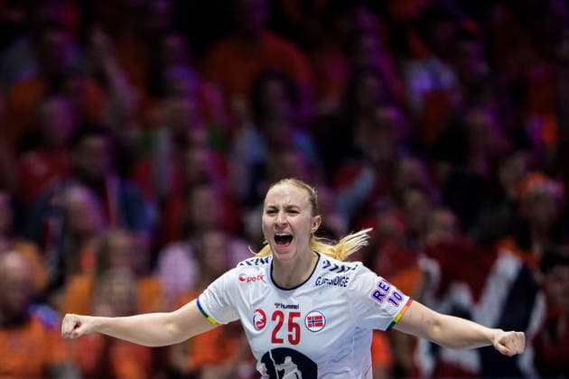 251212 Henny Ella Reistad of Norway celebrates scoring a goal during the IHF Women™s World Championship semifinal between Netherlands and Norway on December 12, 2025 in Rotterdam Photo Joel Marklund BILDBYRAN kod JM JM0756 bbeng handball handball handball vm handball vm handbolls vm ihf handball world championship world handball championship 2025 world championship 2025 semifinal semifinals netherlands norway norge netherlands dam jubel  Copyright: JOELxMARKLUND BB251212JM066