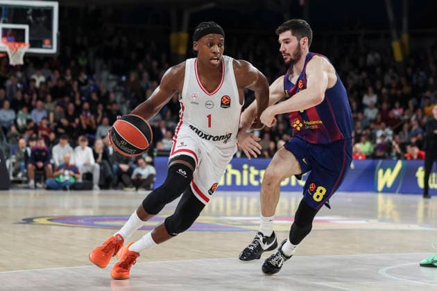 December 12, 2025, Barcelona, Barcelona, Spain: Frank Ntilikina of Olympiacos Piraeus and Dario Brizuela of FC Barcelona, Barca in action during the EuroLeague Regular Season Round 15 match played between FC Barcelona and Olympiacos Piraeus at Palau Blaugrana on December 12, 2025 in Barcelona, Spain. Barcelona Spain - ZUMAa181 20251212_zaa_a181_197 Copyright: xJavierxBorregox