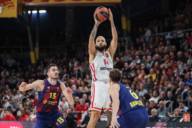 December 12, 2025, Barcelona, Barcelona, Spain: Evan Fournier of Olympiacos Piraeus in action during the EuroLeague Regular Season Round 15 match played between FC Barcelona, Barca and Olympiacos Piraeus at Palau Blaugrana on December 12, 2025 in Barcelona, Spain. Barcelona Spain - ZUMAa181 20251212_zaa_a181_221 Copyright: xJavierxBorregox