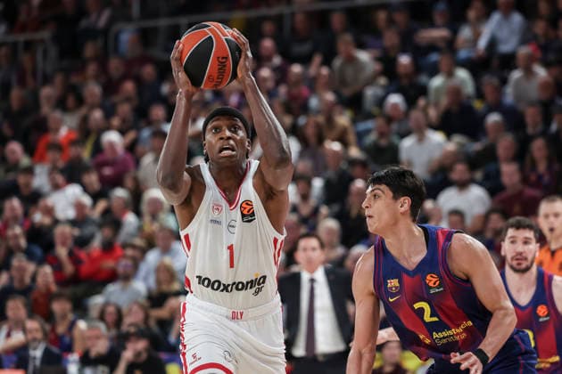 December 12, 2025, Barcelona, Barcelona, Spain: Frank Ntilikina of Olympiacos Piraeus in action during the EuroLeague Regular Season Round 15 match played between FC Barcelona, Barca and Olympiacos Piraeus at Palau Blaugrana on December 12, 2025 in Barcelona, Spain. Barcelona Spain - ZUMAa181 20251212_zaa_a181_232 Copyright: xJavierxBorregox