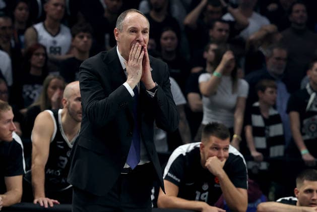 Partizan v Crvena Zvezda, Euroleague basketball, season 2025 2026, round 15 Belgrade, Serbia. 12th Dec, 2025. Head Coach of Partizan, Mirko Ocokoljic during Euroleague basketball match between Partizan and Crvena Zvezda (Red Star) on December 12. 2025. in Belgrade, Serbia. Belgrade Serbia Copyright: xPedjaxMilosavljevic STARSPORTx