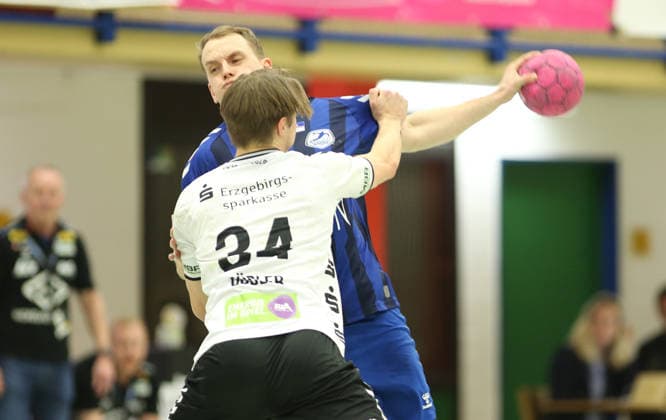 Handball, Season 2025 2026, 3 League, Season North East, Men HG Hamburg Barmbek EHV Aue Justin Döbler Aue, v , Timon Kaminski Wandsbek Hamburg