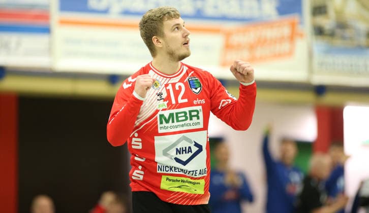 Handball, Season 2025 2026, 3 Liga, Staffel Nord Ost, Men HG Hamburg Barmbek EHV Aue Aue keeper Armis Priskus celebrates after his goal Wandsbek Hamburg