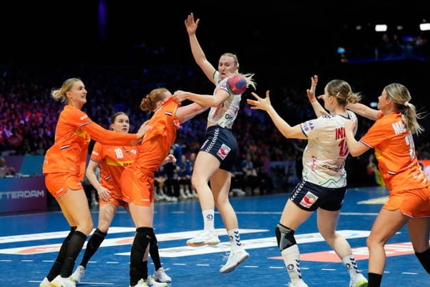Women s Handball World Championship 2025 Netherlands Norway Rotterdam, Netherlands 20251212 Norway s Henny Ella Reistad during the semi final of the Women s Handball World Championship between the Netherlands and Norway at Ahoy Arena Photo Beate Oma Dahle NTB Rotterdam Netherlands EDITORIAL USE ONLY RESTRICTED USE FOR BETTING COMPANIES  Copyright: xBeatexOmaxDahlex xNTBx