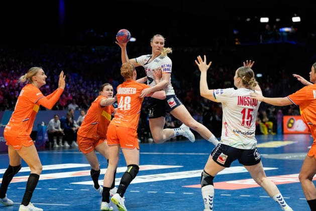 Women s Handball World Championship 2025 Netherlands Norway Rotterdam, Netherlands 20251212 Norway s Henny Ella Reistad during the semi final of the Women s Handball World Championship between the Netherlands and Norway at Ahoy Arena Photo Beate Oma Dahle NTB Rotterdam Netherlands EDITORIAL USE ONLY RESTRICTED USE FOR BETTING COMPANIES  Copyright: xBeatexOmaxDahlex xNTBx