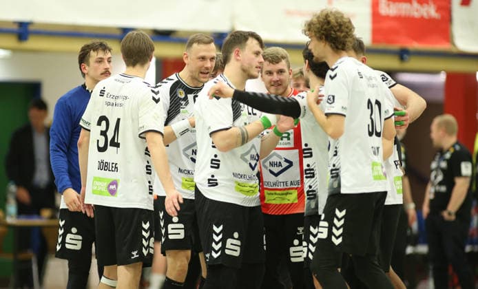 Handball, Season 2025 2026, 3 League, Season North East, Men HG Hamburg Barmbek EHV Aue Cheers at Aue after the end of the match Wandsbek Hamburg