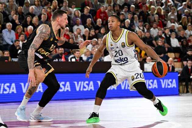 BASKET-BALL : AS Monaco VS Fenerbahce Beko - Turkish Airlines EuroLeague - 12 12 2025 Devon Hall (Fenerbahce Beko) - Turkish Airlines EuroLeague match between AS Monaco and Paris Basketball on December 12, 2025 at the Louis II Stadium in Monaco. MonacoMonaco  Copyright: xWilliamxCannarellax