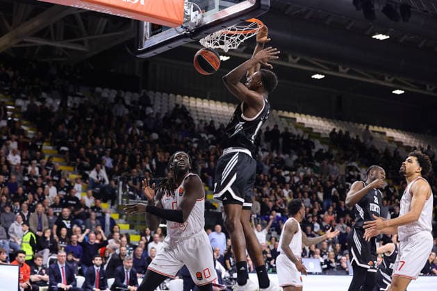 07 Saliou NIANG Virtus Match BASKETBALL - EUROLEAGUE Virtus Bologna vs Hapoel IBI Tel Aviv 12-12-2025 00 Johnathan Motley Hapoel IBI Tel Aviv Match BASKETBALL - EUROLEAGUE Virtus Bologna vs Hapoel IBI Tel Aviv 12-12-2025 during Virtus Bologna vs Hapoel Tel Aviv, Basketball Euroleague match in Bologna, Italy, December 12 2025  Copyright: xValentinoxOrsini IPAxSportx xipa-agency.netx xx IPA_69087418 IPA_Agency_IPA69087418