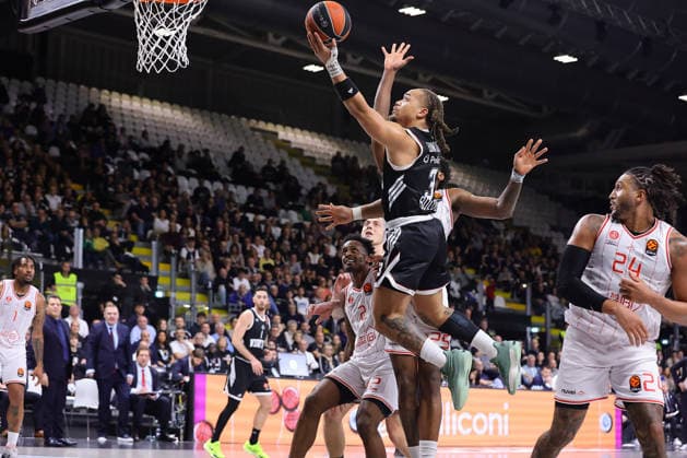 03 Carser EDWARDS Virtus Match BASKETBALL - EUROLEAGUE Virtus Bologna vs Hapoel IBI Tel Aviv 12-12-2025 24 Ish Wainright Hapoel IBI Tel Aviv Match BASKETBALL - EUROLEAGUE Virtus Bologna vs Hapoel IBI Tel Aviv 12-12-2025 during Virtus Bologna vs Hapoel Tel Aviv, Basketball Euroleague match in Bologna, Italy, December 12 2025  Copyright: xValentinoxOrsini IPAxSportx xipa-agency.netx xx IPA_69087492 IPA_Agency_IPA69087492