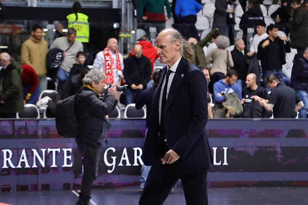 coach Dusko Ivanovic Virtus Match BASKETBALL - EUROLEAGUE Virtus Bologna vs Hapoel IBI Tel Aviv 12-12-2025 during Virtus Bologna vs Hapoel Tel Aviv, Basketball Euroleague match in Bologna, Italy, December 12 2025  Copyright: xValentinoxOrsini IPAxSportx xipa-agency.netx xx IPA_69087504 IPA_Agency_IPA69087504