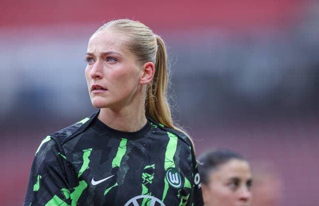 GER, Nuremberg, 1 FC Nuremberg vs VfL Wolfsburg, Google Pixel Bundesliga, Football, DFB, Season 2025 2026, Max Morlock Stadium, 13 Matchday in picture Camilla Küver VfL Wolfsburg 16 before the match DFB DFL REGULATIONS PROHIBIT ANY USE OF PHOTOGRAPHS AS IMAGE SEQUENCES AND OR QUASI VIDEO, 13 12 2025 Copyright: HMBxMedia HendrikxHamelau