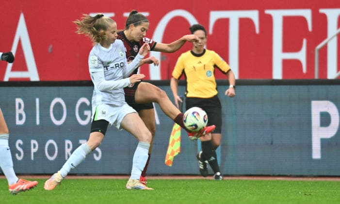 13 12 2025 Soccer Season 2025 2026 1 Google Pixel Women Bundesliga 13 Matchday 1 FC Nürnberg FCN Club Clubfrauen VfL Wolfsburg Sportfoto Zink xwoxzix Vivien Endemann 25, VfL Wolfsburg Laura Miller 9, 1 FC Nürnberg FCN