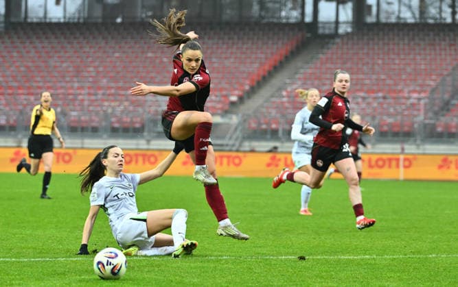 13 12 2025 Soccer season 2025 2026 1 Google Pixel Women Bundesliga 13 Matchday 1 FC Nürnberg FCN Club Clubfrauen VfL Wolfsburg Sportfoto Zink xwoxzix Sanja Homann 19, 1 FC Nürnberg FCN Joelle Wedemeyer 24, VfL Wolfsburg