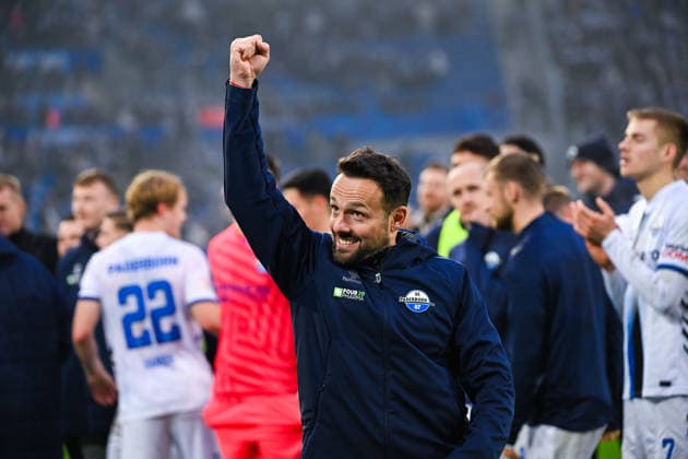 Coach Ralf Kettemann SC Paderborn celebrates the win with the Fans of SC Paderborn after the 2 Bundesliga match between Karlsruher SC and SC Paderborn at BBBank Wildpark on December 13, 2025 in Karlsruhe, Germany Photo by Silas Schüller DeFodi Images Coach Ralf Kettemann SC Paderborn celebrates the win with the Fans of SC Paderborn after the 2 Bundesliga match between Karlsruher SC and SC Paderborn at BBBank Wildpark on December 13, 2025 in Karlsruhe, Germany Photo by Silas Schüller DeFodi Images DFB DFL REGULATIONS PROHIBIT ANY USE OF PHOTOGRAPHS AS IMAGE SEQUENCES AND OR QUASI VIDEO Photo by Silas Schueller DeFodi Images