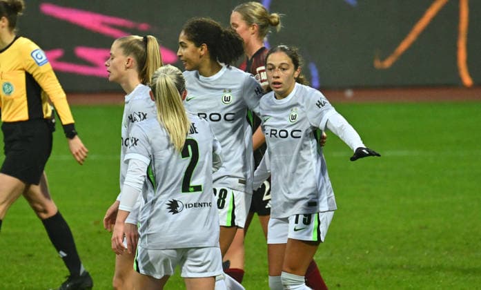 13 12 2025 Soccer season 2025 2026 1 Google Pixel Women Bundesliga 13 Matchday 1 FC Nuremberg FCN Club Clubfrauen VfL Wolfsburg Sportfoto Zink xwoxzix goal celebration joy after goal goal shot to 1 5 by Kessya Bussy 19, VfL Wolfsburg , right