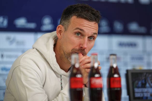 Christian Eichner Karlsruher SC, Head Coach at the post-match press conference, Karlsruher SC vs SC Paderborn 07, 2 Bundesliga, Matchday 16, 2025 2026, 13 12 2025, DFL REGULATES PROHIBIT ANY USE OF PHOTOGRAPHS AS IMAGE SEQUENCES AND OR QUASI VIDEO, Karlsruher SC vs SC Paderborn 07, 2 Bundesliga, Matchday 16, 2025 2026, 13 12 2025 Karlsruhe Copyright: xEibner-Pressefoto JanxPrihodax EP_JPA