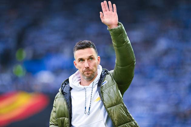 Coach Christian Eichner Karlsruher SC gestures and looks thoughtful before the 2 Bundesliga match between Karlsruher SC and SC Paderborn at BBBank Wildpark on December 13, 2025 in Karlsruhe, Germany Photo by Silas Schüller DeFodi Images Coach Christian Eichner Karlsruher SC gestures and looks thoughtful before the 2 Bundesliga match between Karlsruher SC and SC Paderborn at BBBank Wildpark on December 13, 2025 in Karlsruhe, Germany Photo by Silas Schüller DeFodi Images DFB DFL REGULATIONS PROHIBIT ANY USE OF PHOTOGRAPHS AS IMAGE SEQUENCES AND OR QUASI VIDEO Photo by Silas Schueller DeFodi Images