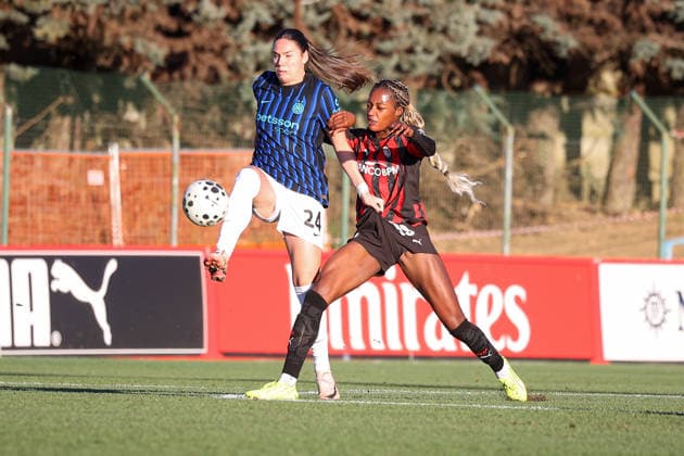 Milinkovic Marija Ana and Ijeh Evelyn during AC Milan vs Inter - FC Internazionale, Italian football Serie A Women match in Milan, Italy, December 13 2025  Copyright: xRobertaxCorradin IPAxSportx xipa-agency.netx xx IPA_69098615 IPA_Agency_IPA69098615