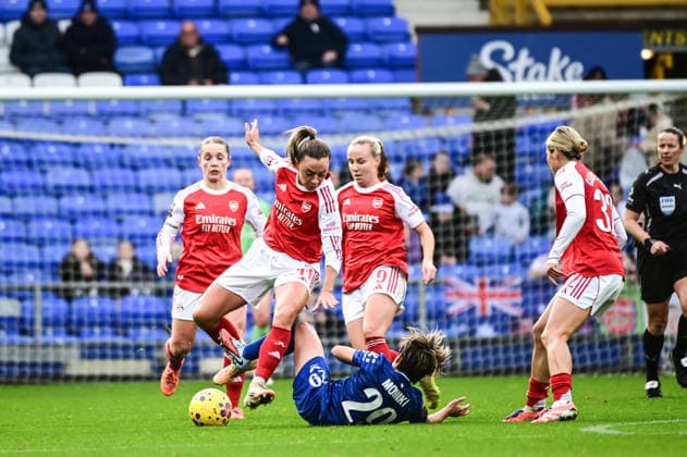 Everton vs Arsenal in the Barclays WSL at Goodison Par Featuring: Katie McCabe, Yuka Momiki Where: Liverpool, United Kingdom When: 13 Dec 2025 Credit: Graham Finney Cover Images EDITORIAL USE ONLY. NOT FOR USE BY NEWSPAPERS BASED IN THE UK. Copyright: xx coverimg55336068